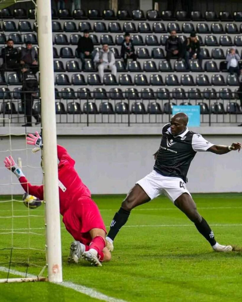 Azerbaidjan : La machine à buts Aboubakar tourne à plein régime