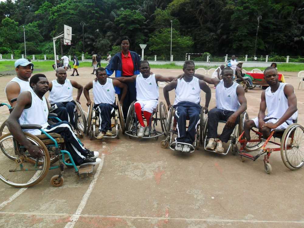 On recrute des entraineurs et kinés pour sportifs handicapés